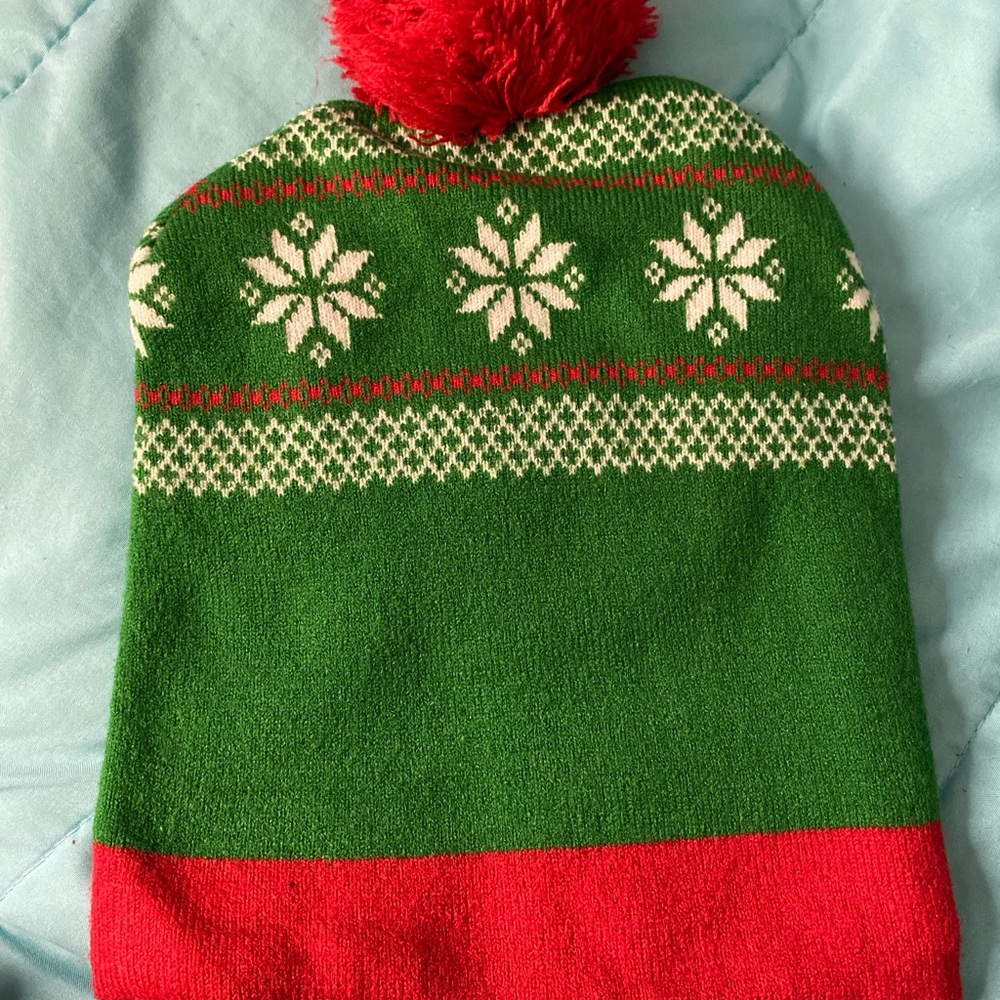 Kids Green and Red Grinch Beanie - Picture 4 of 4